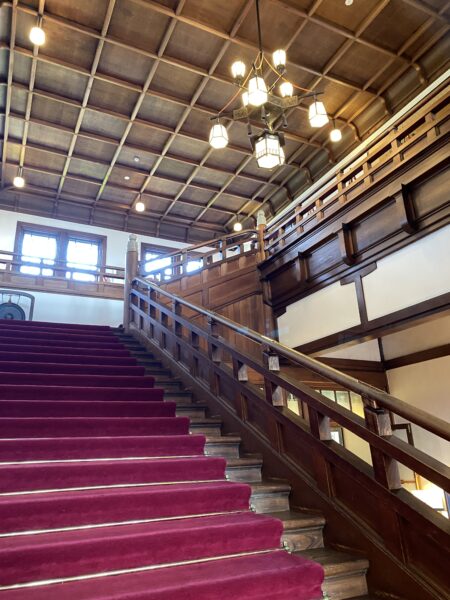 奈良ホテル階段