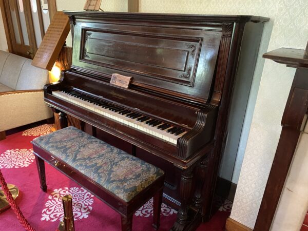 奈良ホテルピアノ