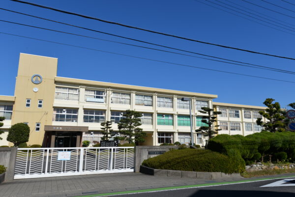 綾野小学校